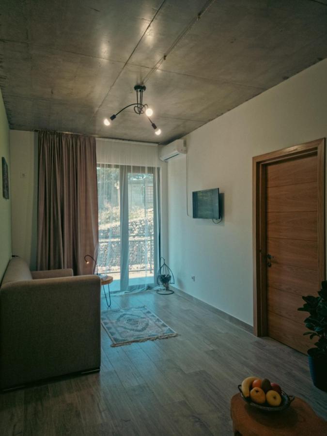 Eco Garden Kutaisi Apartment ภายนอก รูปภาพ