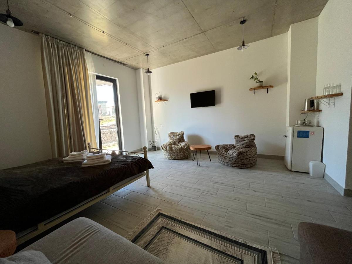 Eco Garden Kutaisi Apartment ภายนอก รูปภาพ