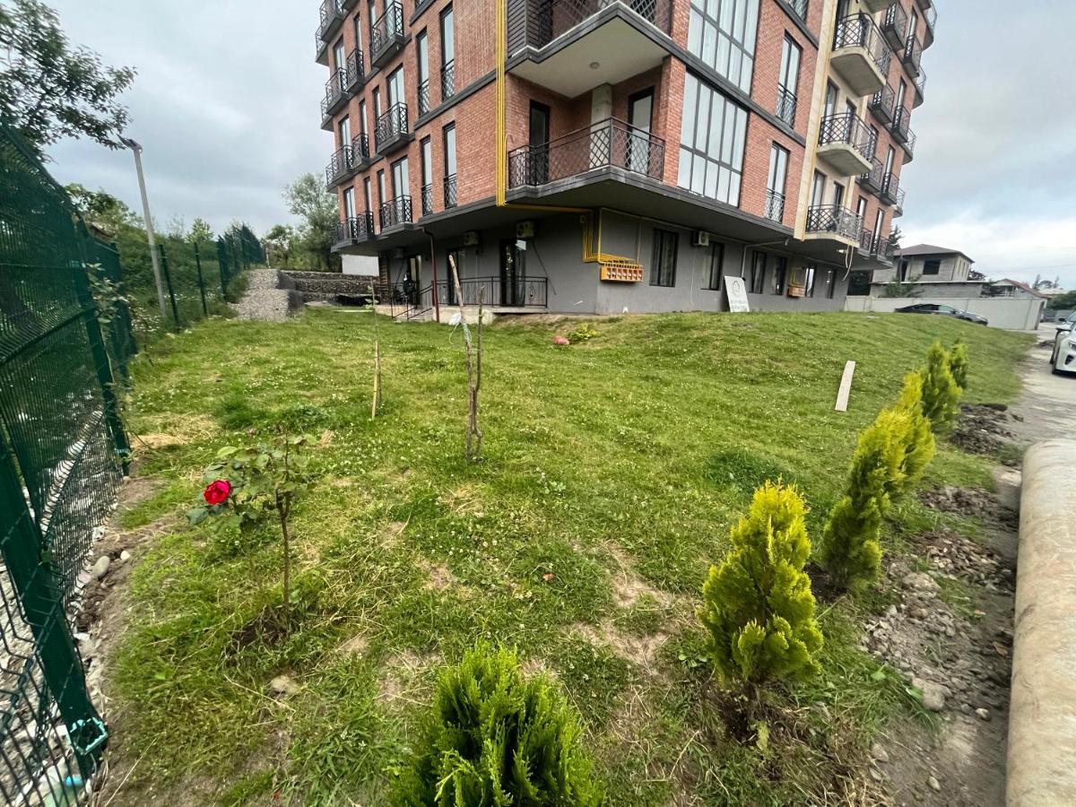 Eco Garden Kutaisi Apartment ภายนอก รูปภาพ